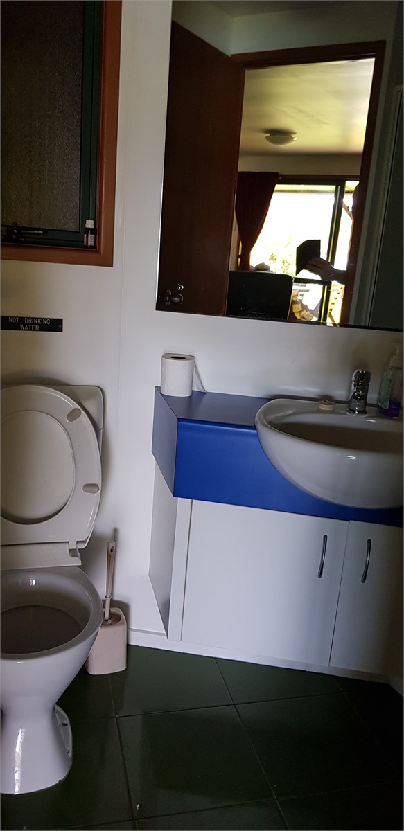 bathroom/toilet