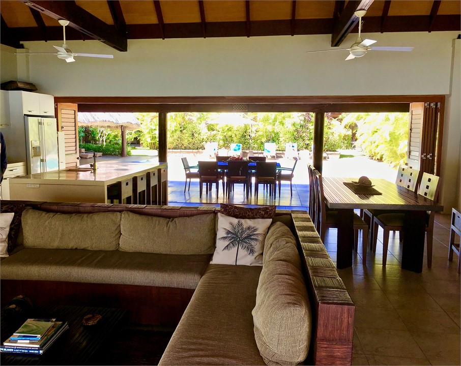 Grand Bure Open Plan Living