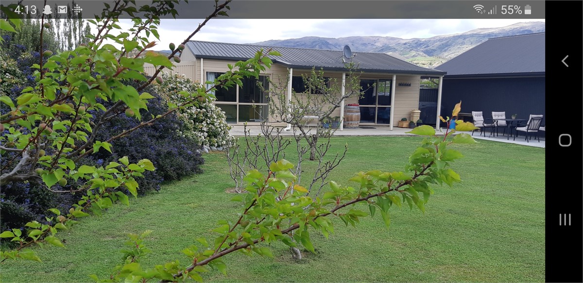 The Cottage is located in spacious grounds