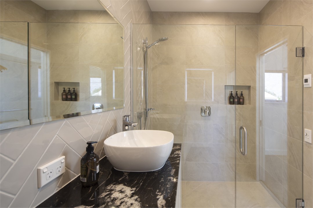 Premium towels and luxury toiletries provided