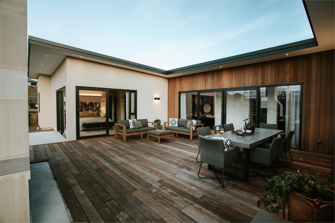 Release Wanaka - The Heights - Sleeps 8 - Lake Vie