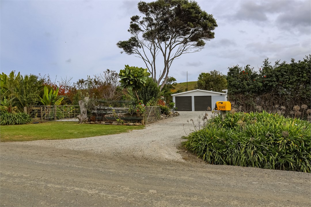 South Head Hideaways Helensville Holiday Home for rent Holiday Houses
