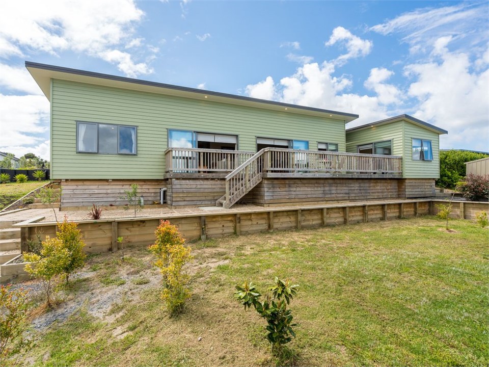 Driftwood Views (Bachcare) Mangawhai Heads Holiday Home for rent