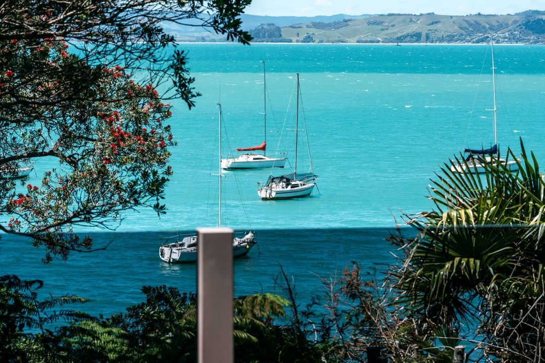 Kina Cottage Waiheke Island Holiday Home for rent Holiday Houses