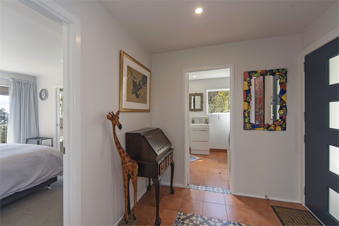 Entrance from carpark area (middle level)