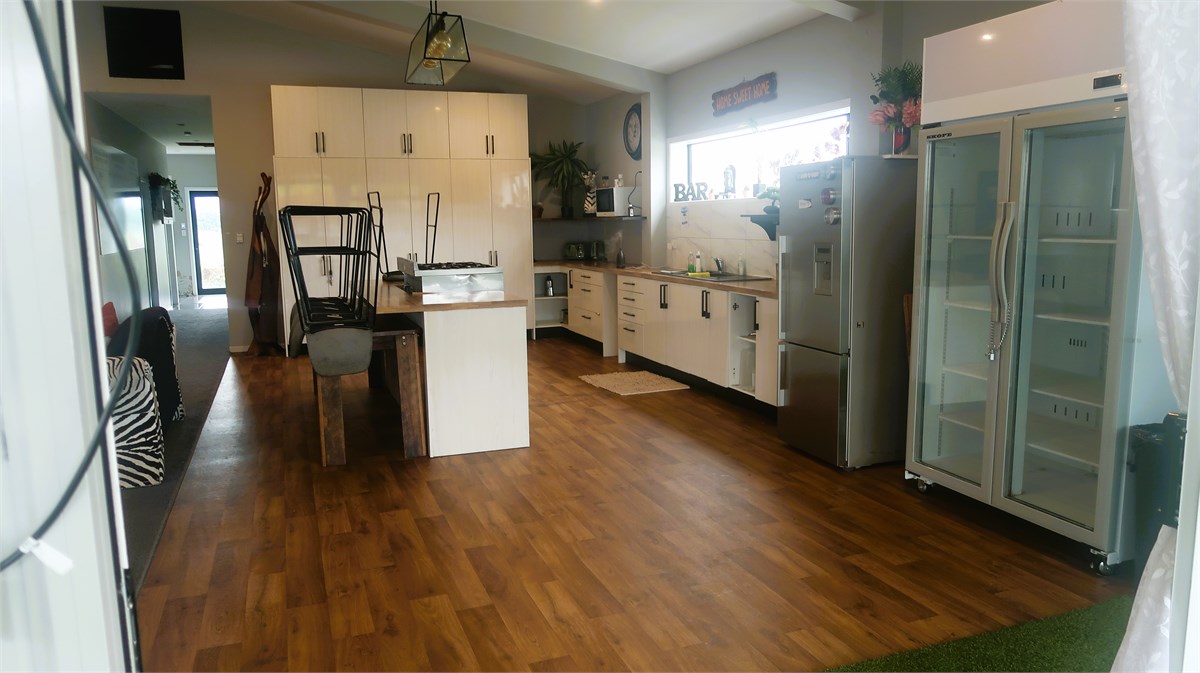 Amazing kitchen Space whether for small or on larg