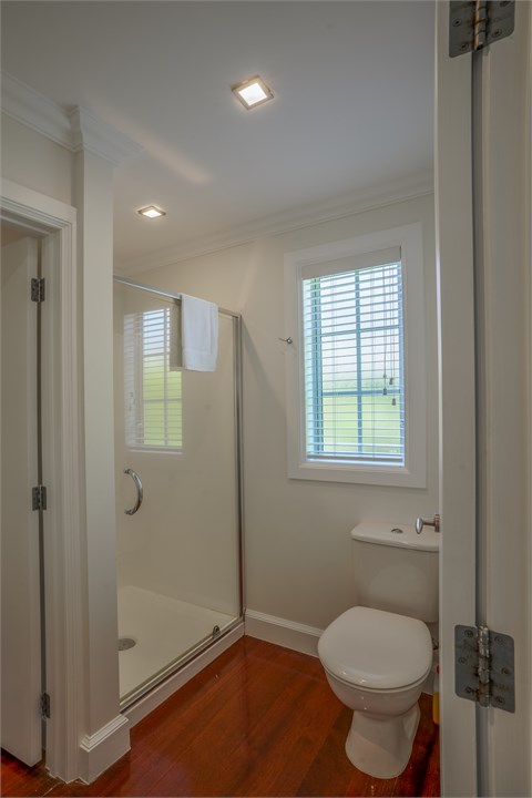 Ensuite bathroom for bedroom1