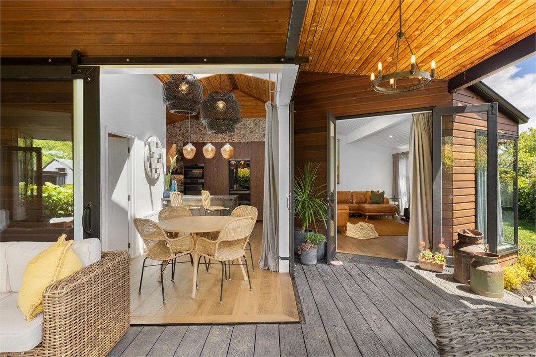 Aura Queenstown Holiday Homes | Arrowtown Luxury E