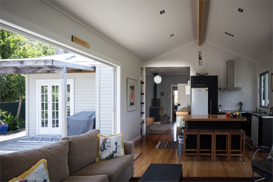 Surf N Sand Cottage Tairua Beach House for rent Holiday Houses
