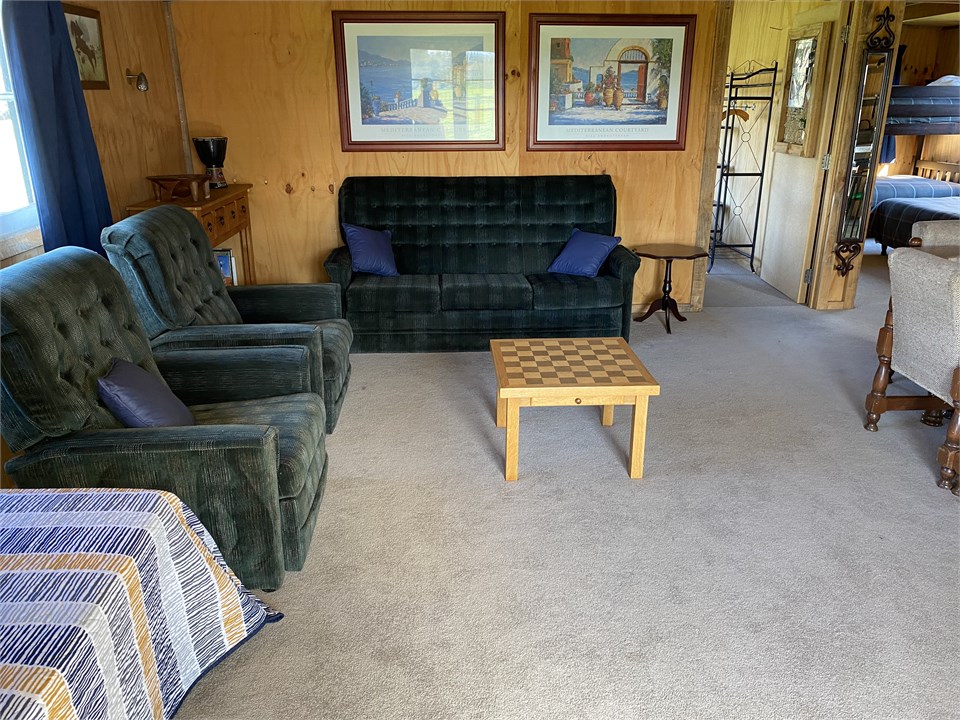 Living room with Single bed