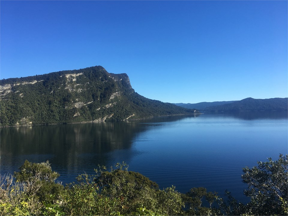 Lake Waikaremoana Holiday House - Lake Waikaremoana Holiday Home for ...