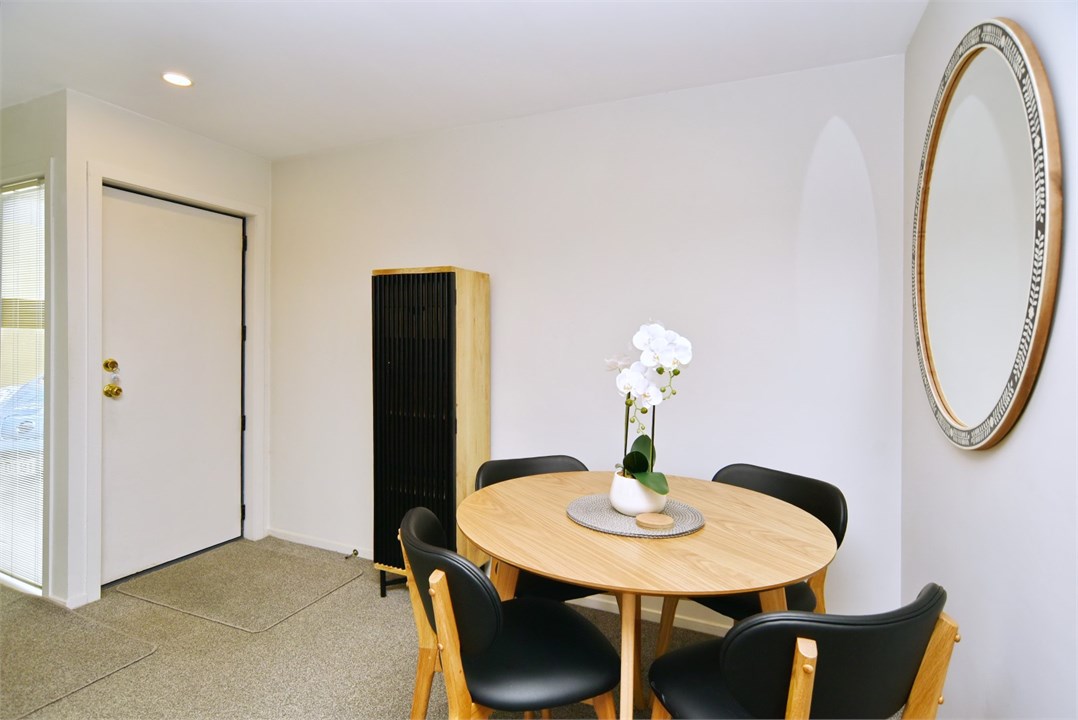 Dining area that seats 4 people