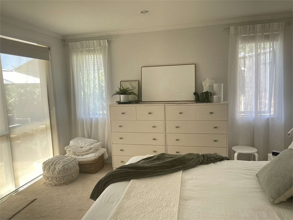 Master Bedroom (door opens to patio)