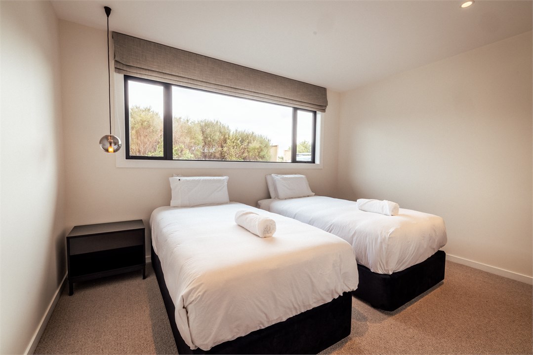 2 King Singles with premium bedding which can be r