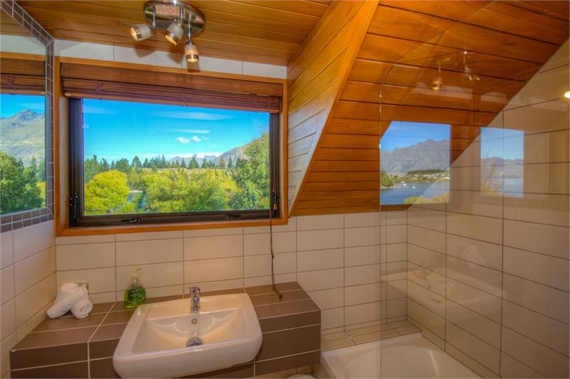 Upstairs shared bathroom