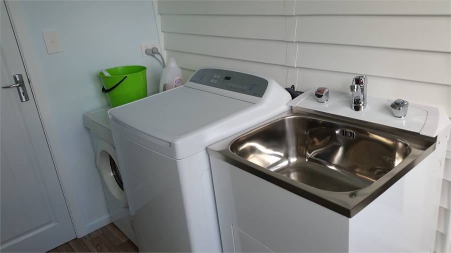 New Laundry. 7kg Washing Machine plus clothes drye