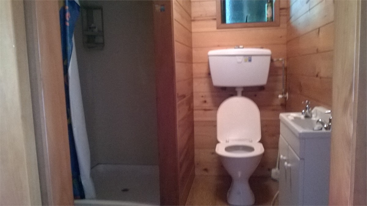 toilet/shower