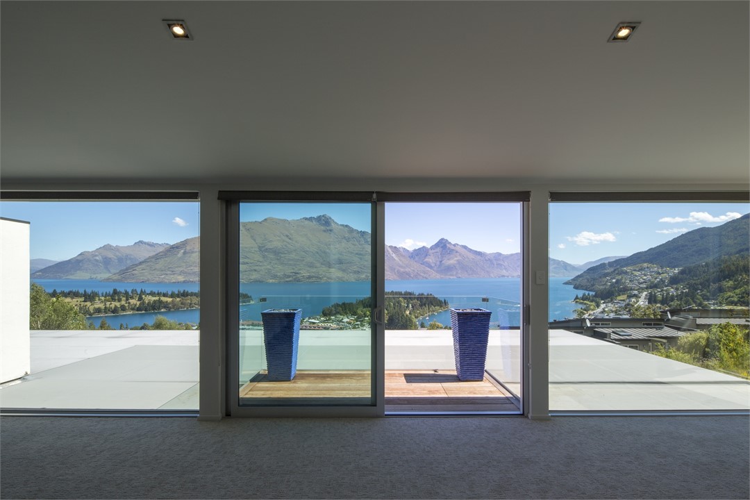 spactacular panoramic views from the master