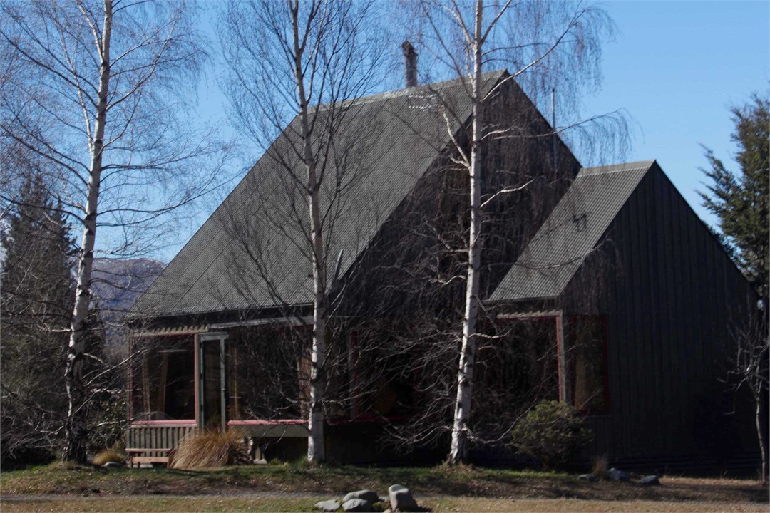 Hurley Castle Hill Village Bach for rent Holiday Houses