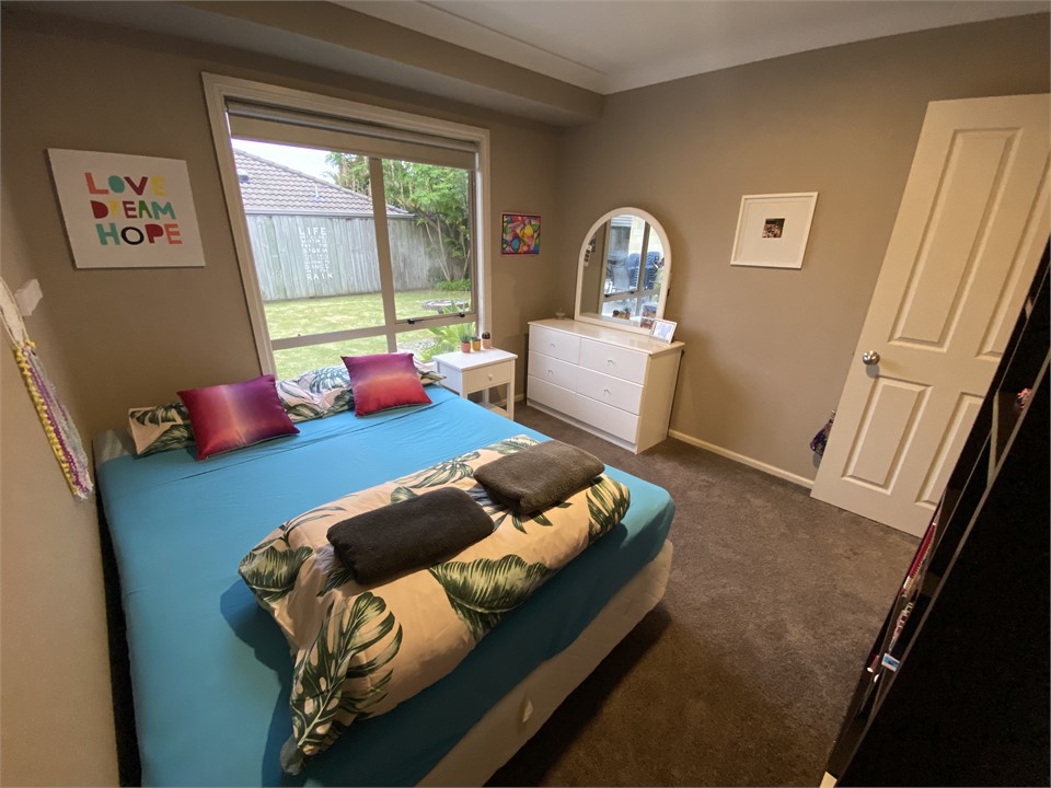 2nd Bedroom. Queen Bed + floor mattress space if n