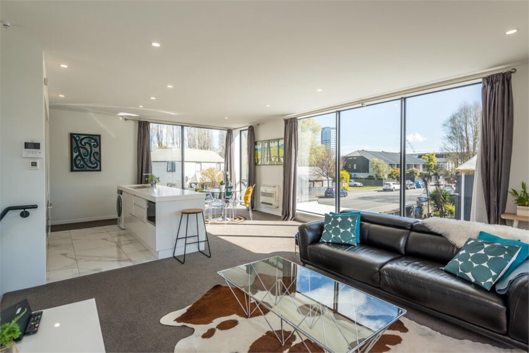 Living area with Kitchen and Dining area in the ba