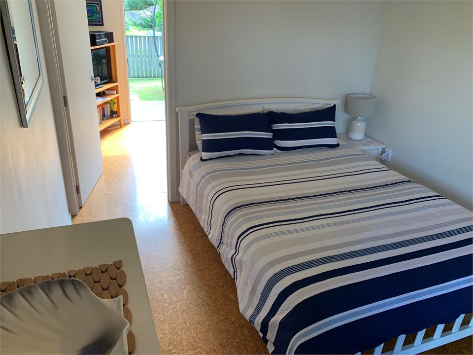 2nd Queen bedroom downstairs