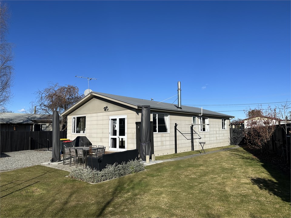 Glorious on Godley Twizel for rent Holiday Houses