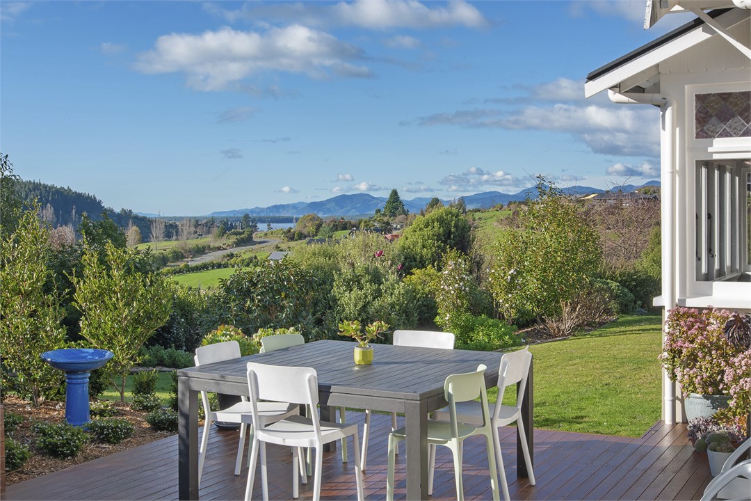 Countryside Magic Upper Moutere Holiday Home for rent Holiday Houses