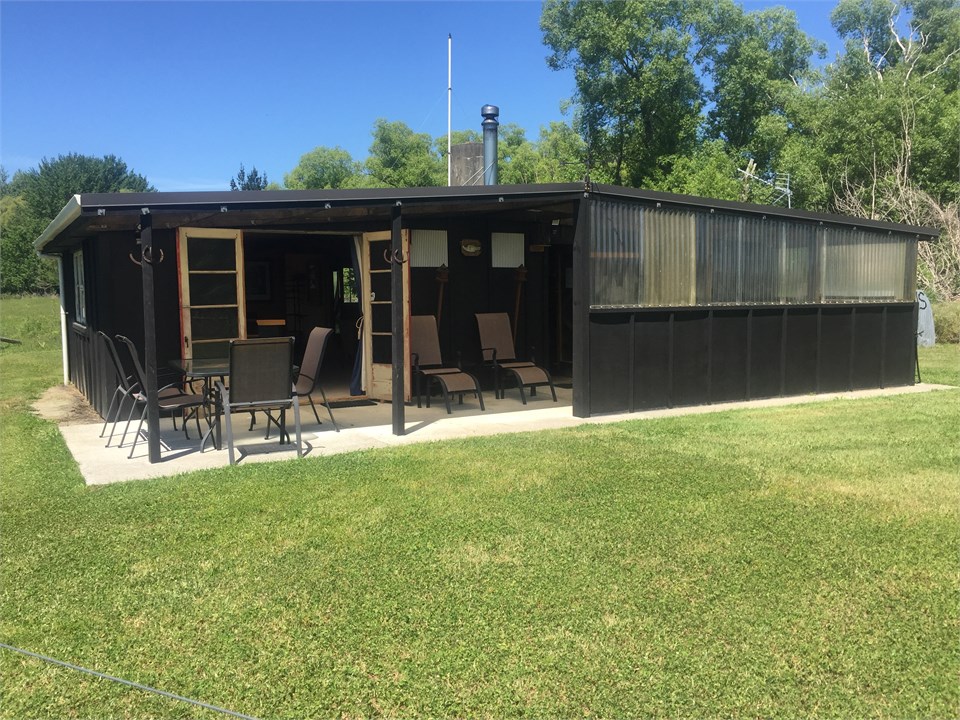 Off the grid 2 bedroom cottage at bottom of farm n