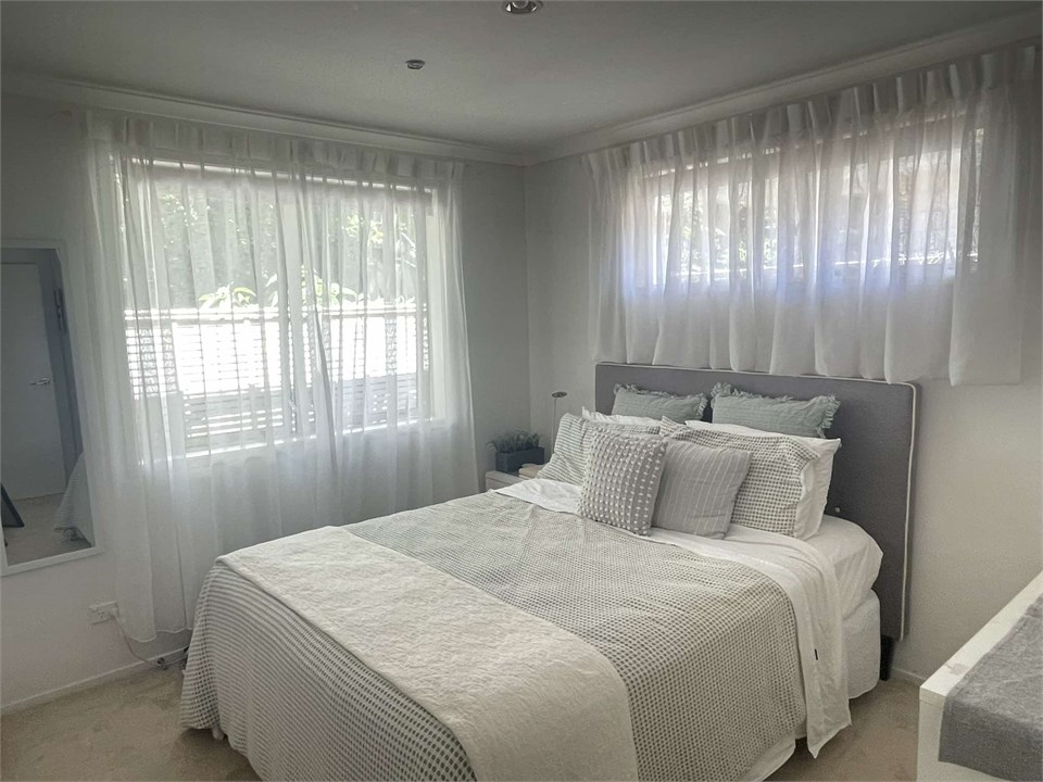 Bedroom 2 - Sleepyhead Queen bed - Soft-Medium