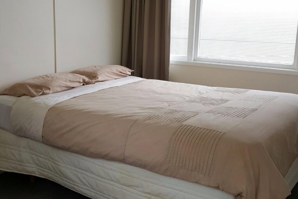 Shearer's Quarters bedroom 2