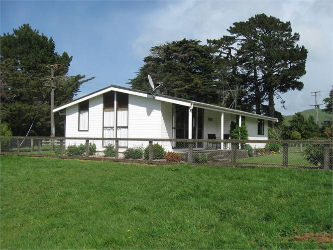 The  house is set in a secure, private location.