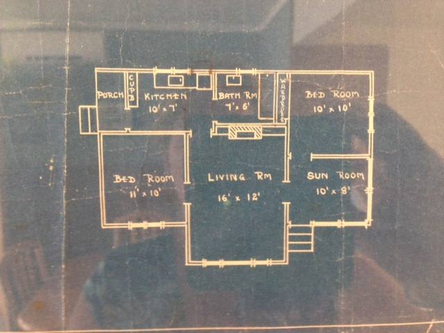 Old plan - showing bedroom and lounge layout