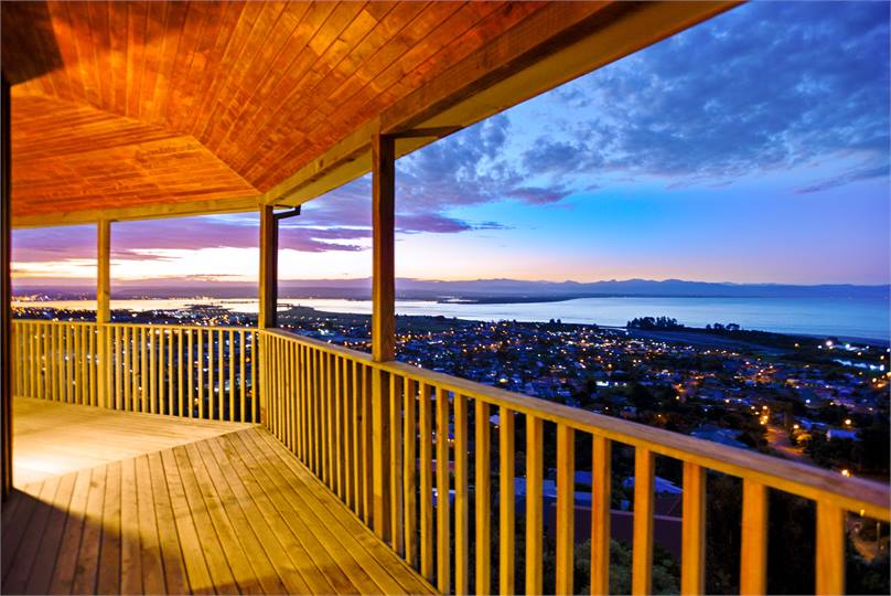 Tasman Vista - Stunning Views & Hot Tub!