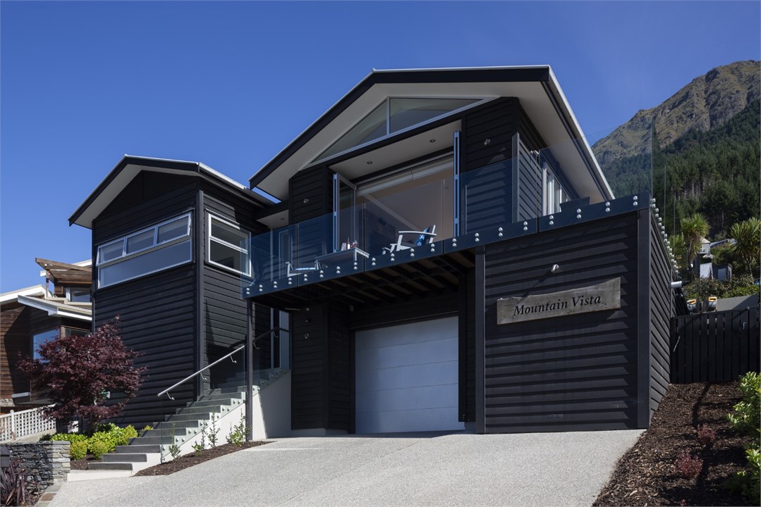 Recently renovated luxurious home