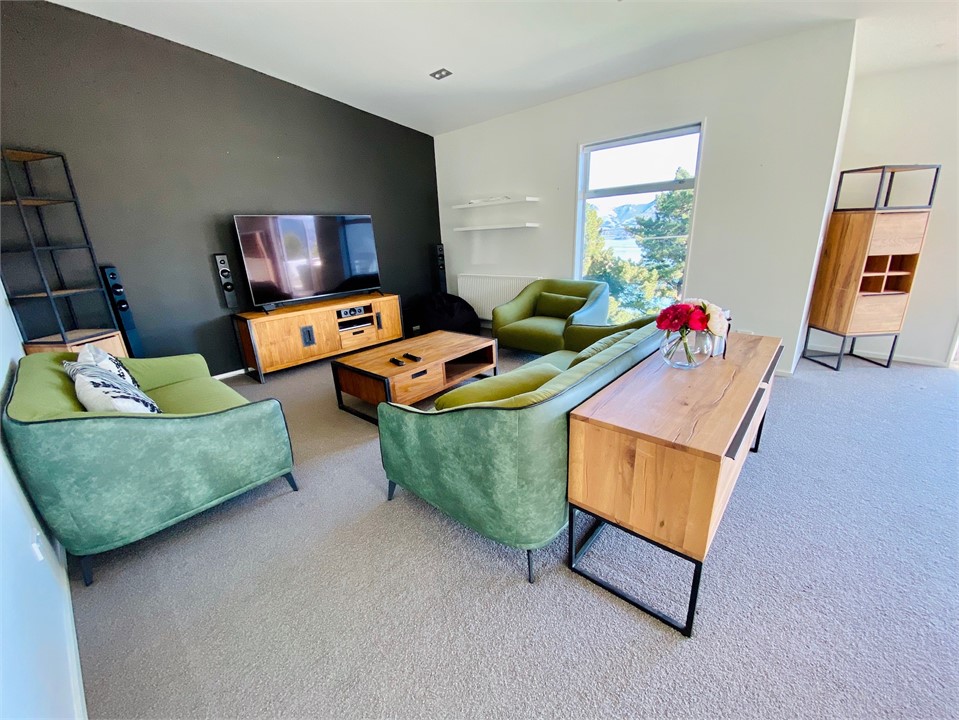 Lounge with entertainment units