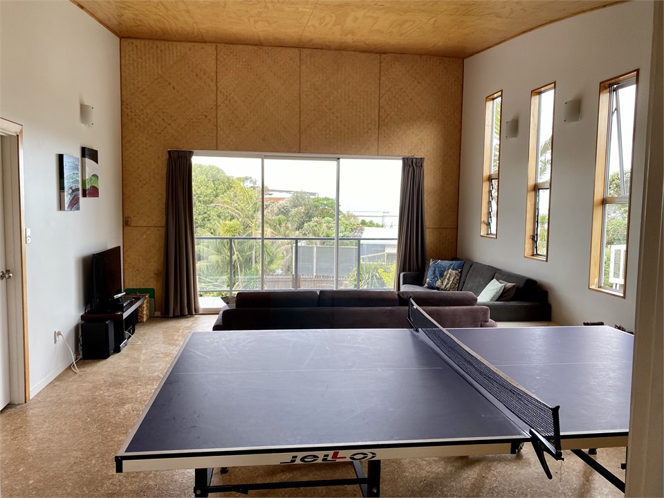 Upstairs lounge with seaviews & table tennis table