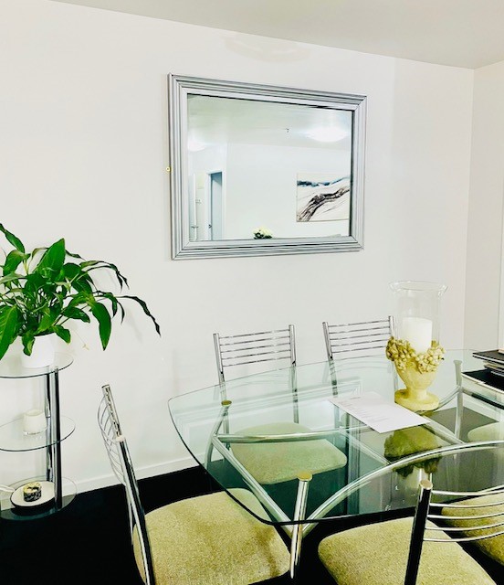 Dining Table | 6 seats