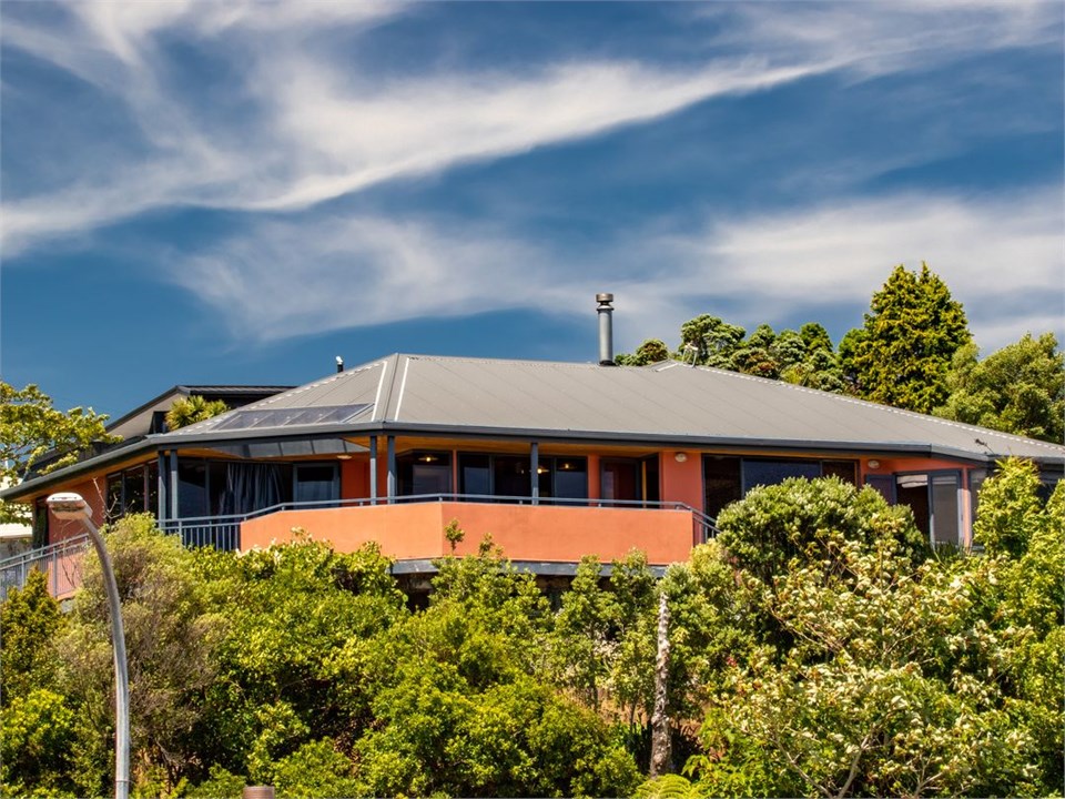 Aorere House (Bachcare) Collingwood Holiday Home for rent Holiday