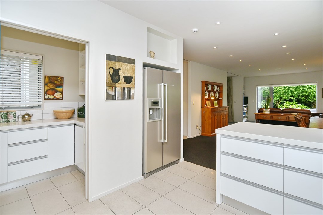 Fully equipped Kitchen area