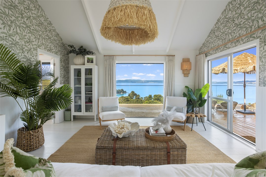 Sanctuary at Woodside Bay Waiheke Island Farmhouse for rent Holiday