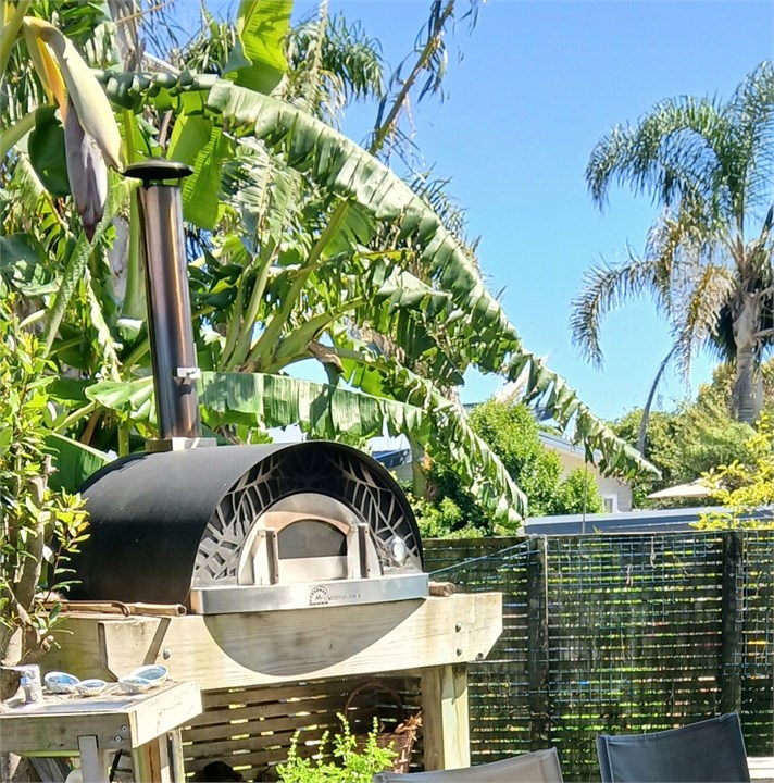 Pizza oven