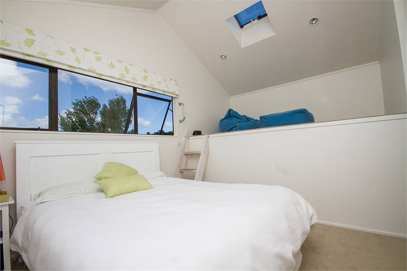 Second bedroom platform