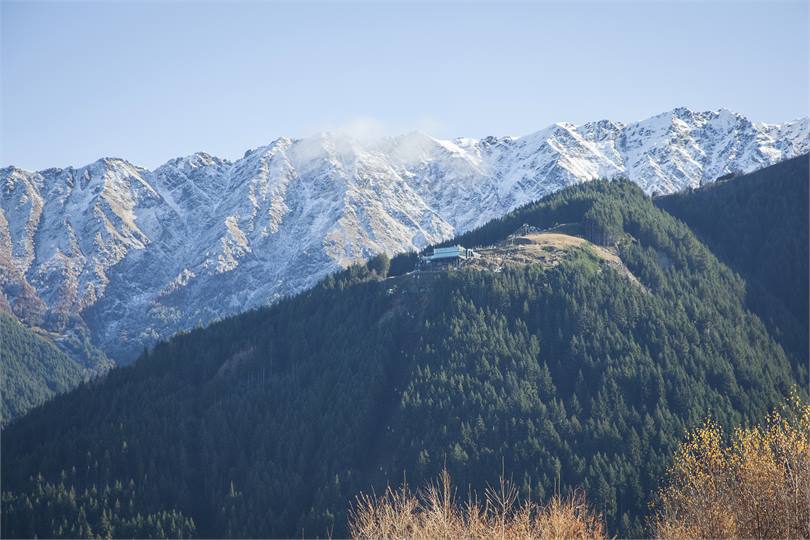 Panoramic views of Bobs Peak and the Gondola