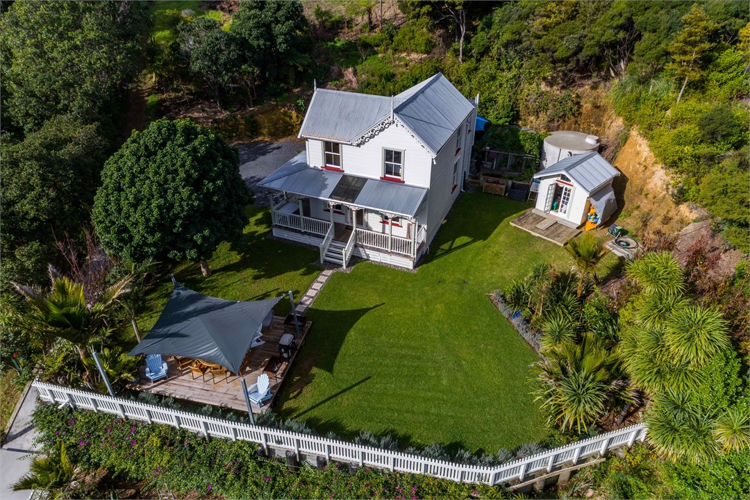 Huge grass area out the front for games and tents