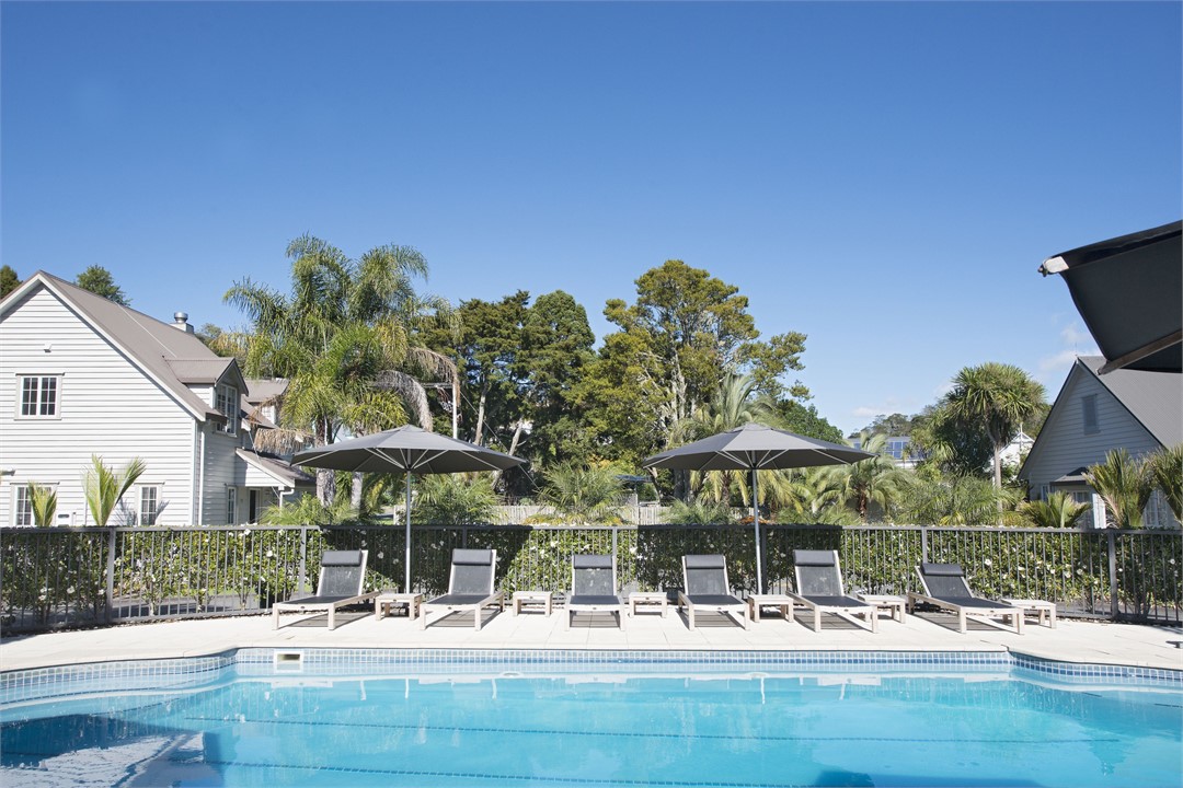 Heated swimming pool