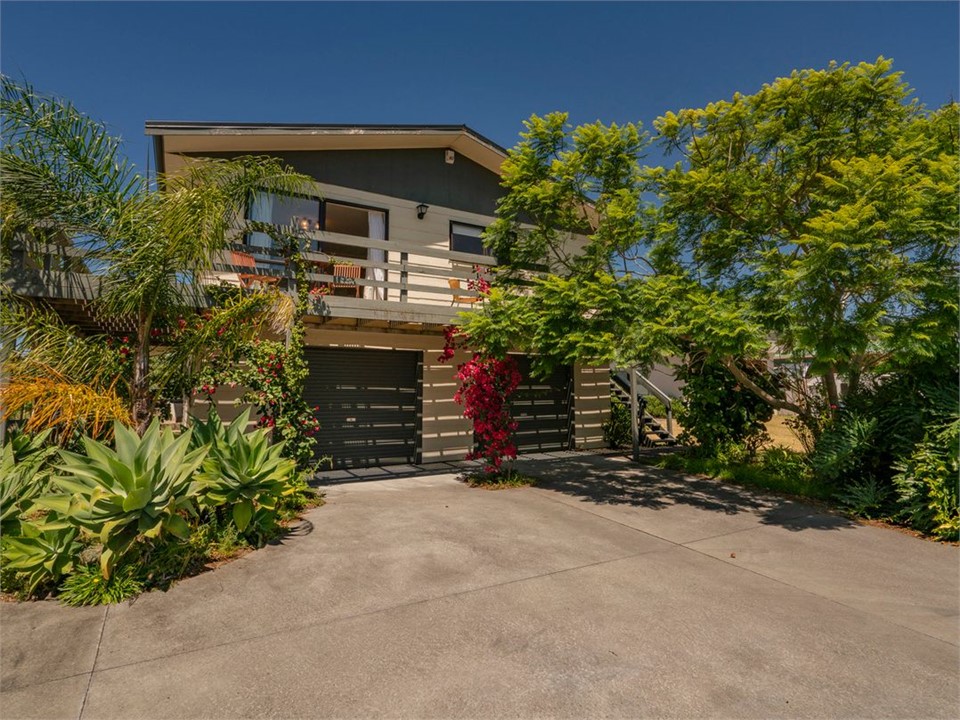 Jacaranda Lodge (Bachcare) Whangamata Holiday Home for rent Holiday Houses