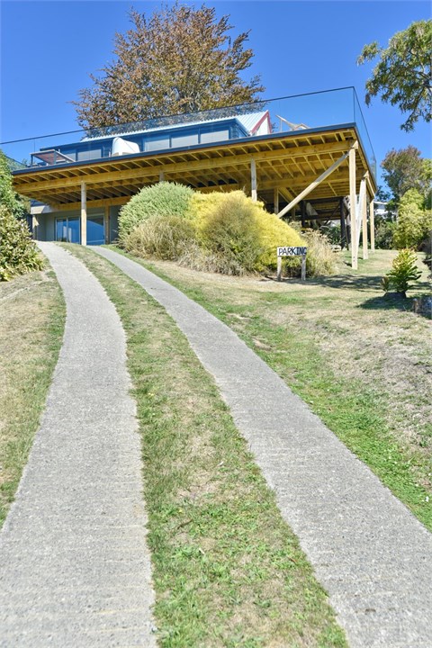 View of the property building and driveway