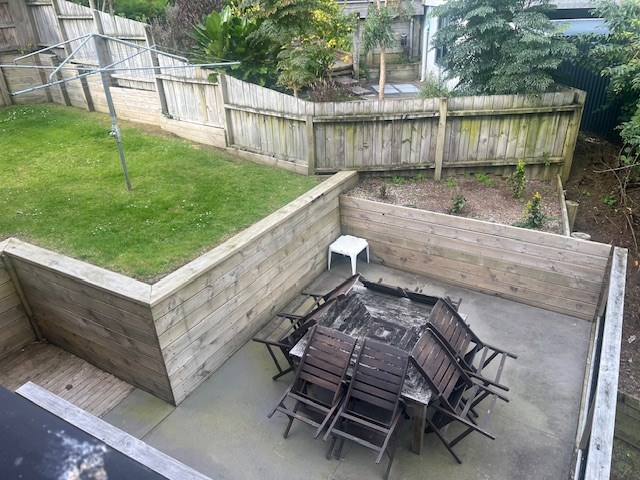 Rear lower entertainment area