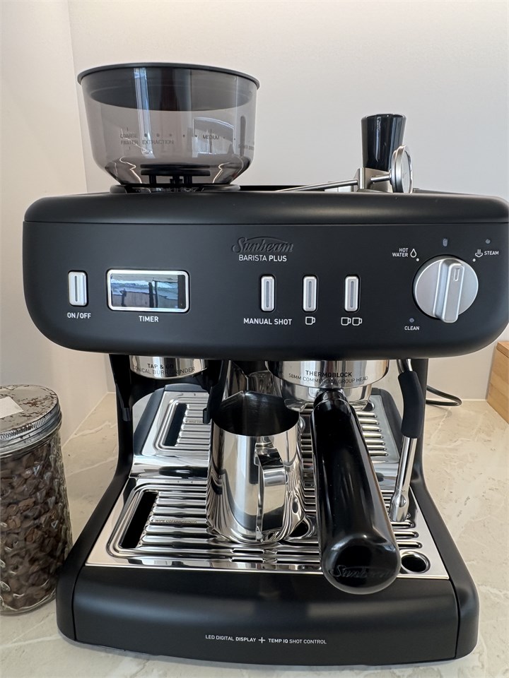 Coffee Machine with fresh beans